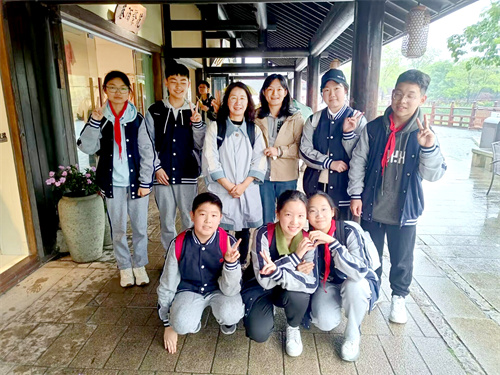 2.16 师生合影2.jpg